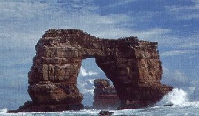 Ecuador: Galapagos - Arch in the sea